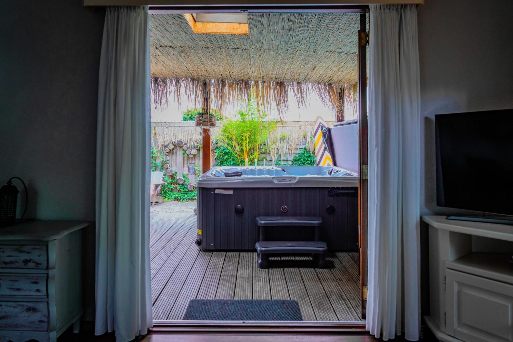 Erm Drents Genieten - Kraaiheide Met Prive Jacuzzi מראה חיצוני תמונה